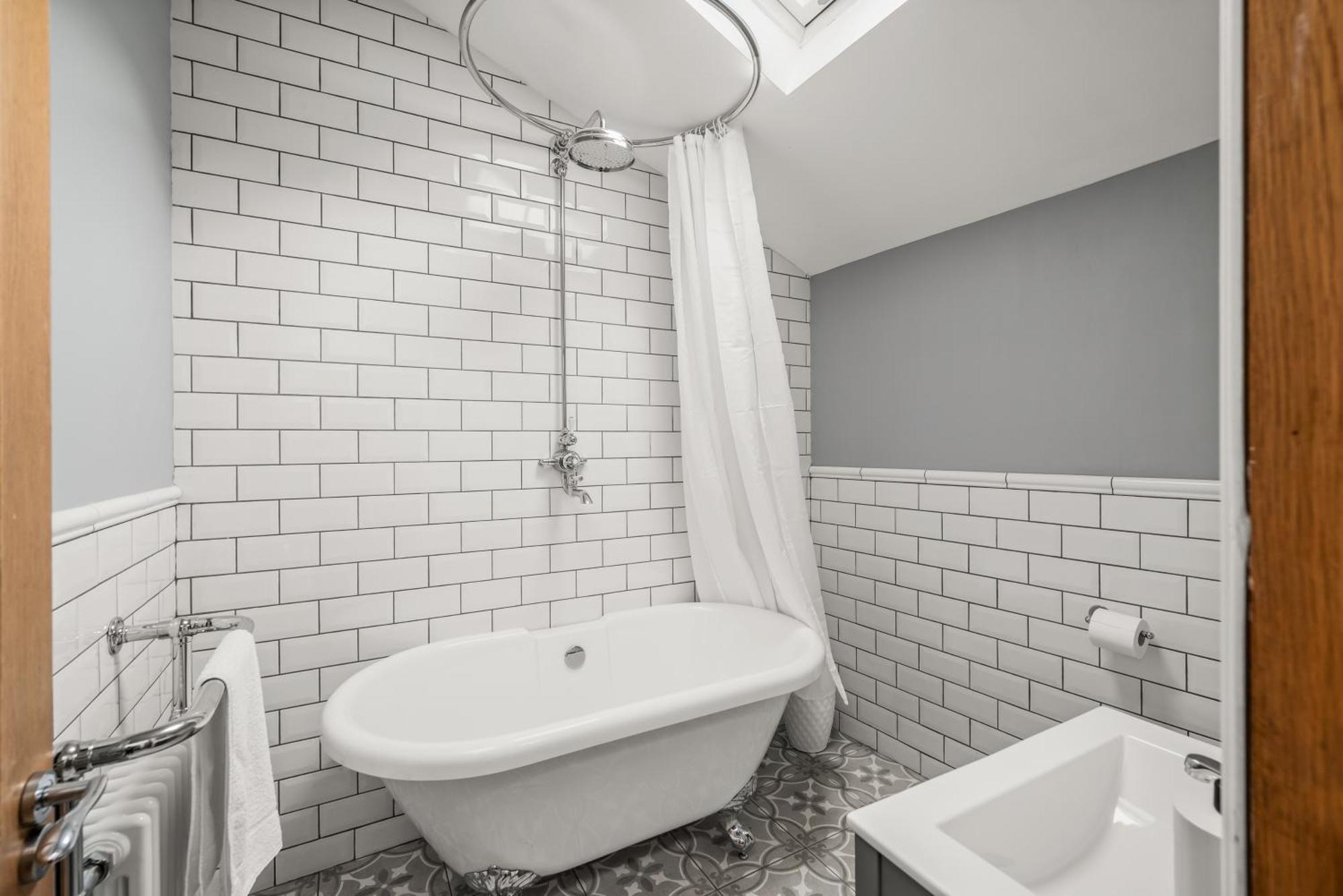 Fontain House: 4 Bedroom Victorian Villa ブレアゴーリー エクステリア 写真
